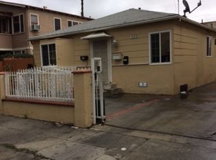 1122 N Beachwood Dr, Los Angeles, CA 90038