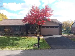 40793 Village Wood Rd, Novi, MI 48375