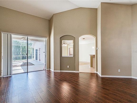 4th image of 18147 Heron Walk Dr