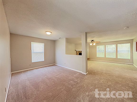 3rd image of 7921 Crackling Ln