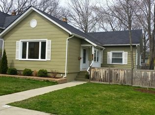 819 Oakton St, Evanston, IL 60202