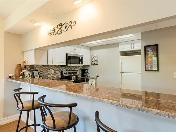 4th image of 1001 Tartan Dr APT 308