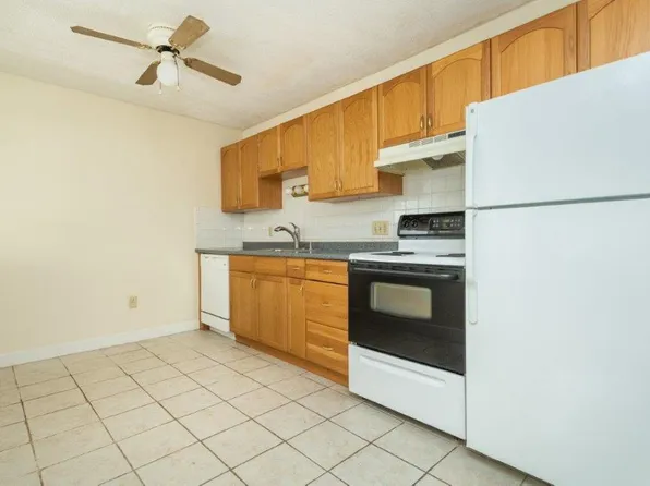 162 Summer St #11, Somerville, MA 02143