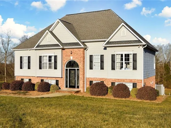 150 Mollie Rd, Harmony, NC 28634