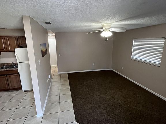 4th image of 33 WELLWOOD Lane #A