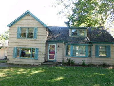 5985 McKinley Pkwy, Hamburg, NY, 14075