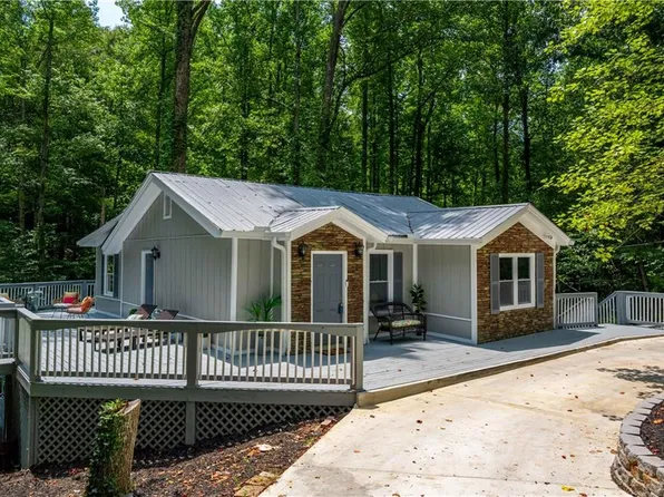 173 Mountainside Dr E, Dawsonville, GA 30534