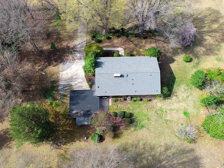 1804 Strathmore Dr — Photo 41