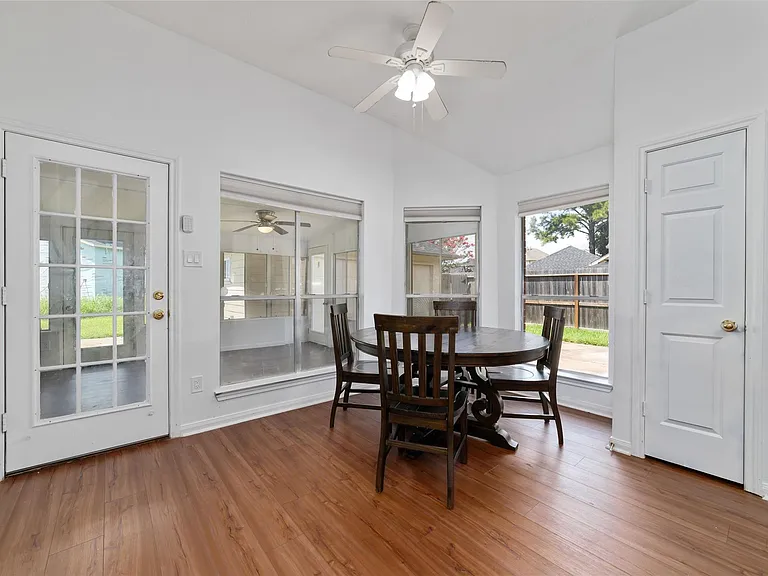 7919 Quail Meadow Dr — Photo 8