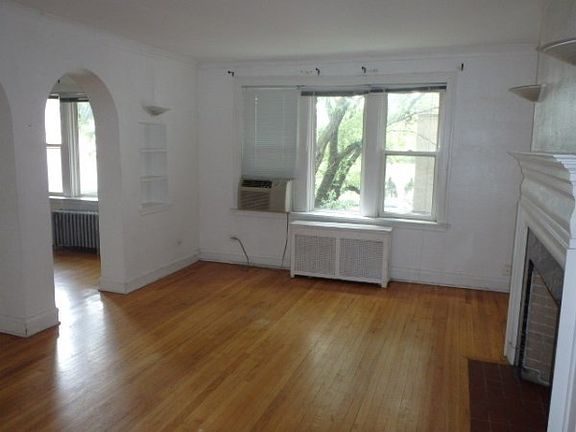 3rd image of 1724 W Estes Ave APT 2E