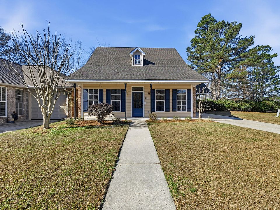1st image of 85 Bridgefield Ct