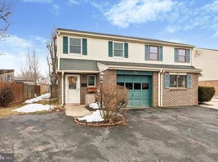 71 Orchard Ct, Royersford, PA 19468