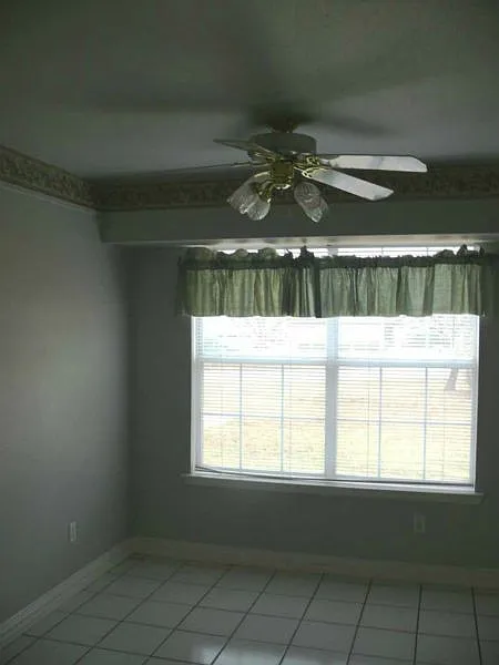 4 bed, 2190 sqft, $1,795 — Photo 4