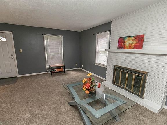 4th image of 4140 W 161st St