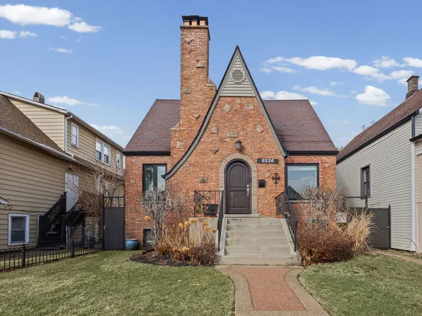 5226 W Eddy St, Chicago, IL 60641