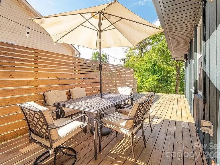 32 Winthrop Rd — Photo 23