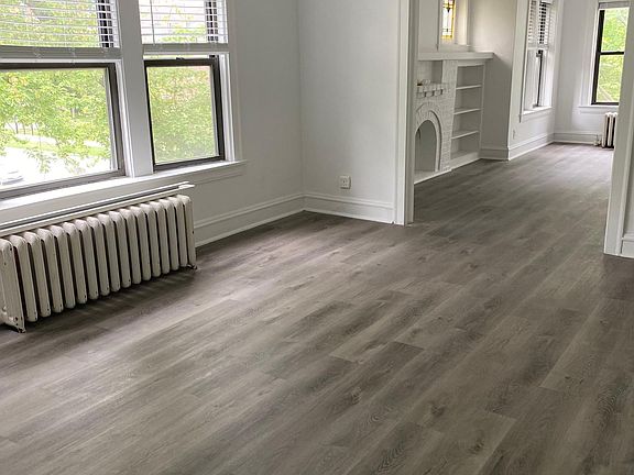5th image of 3656 N Claremont Ave Unit 2