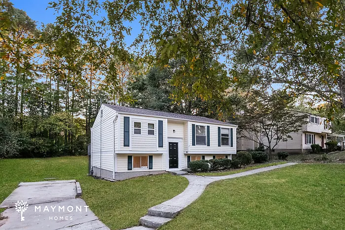 4 bed, 2.5 bath, 1347 sqft, $1,795 — Photo 4