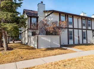3200 E 60th St NE #5, Calgary, AB T1Y4K8