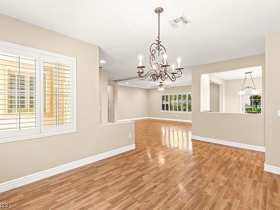 5th image of 2524 Leighton Ave