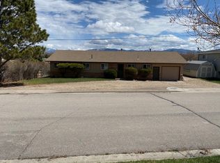1005 Cliff Dr, Saratoga, WY 82331