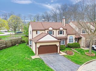 513 Ascot Ln, Streamwood, IL 60107