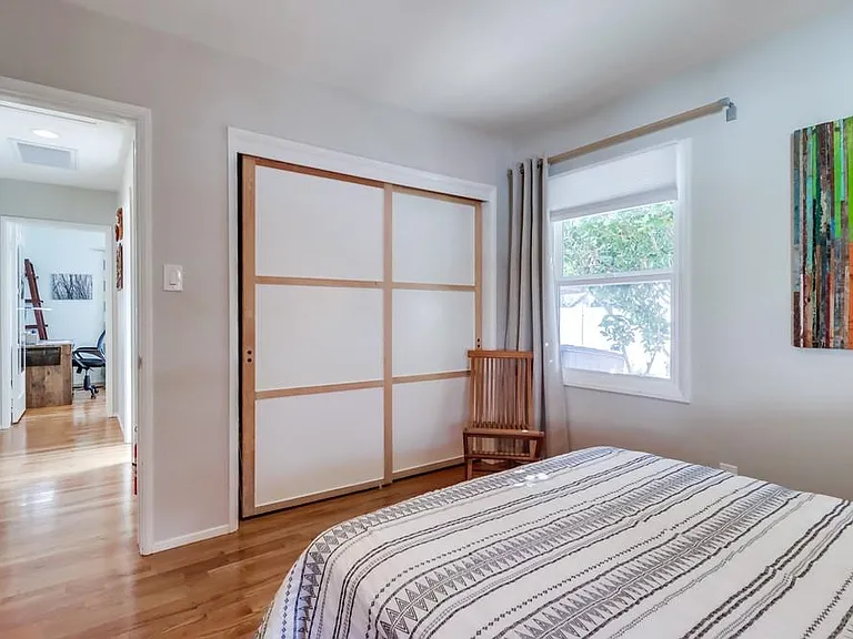 984 Catalina Blvd — Photo 17