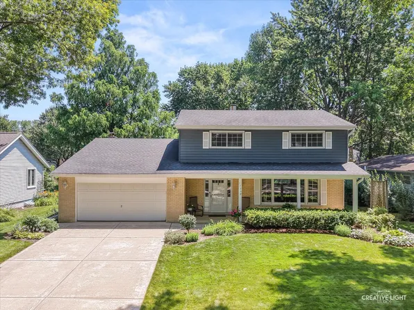1736 Clyde Dr, Naperville, IL 60565