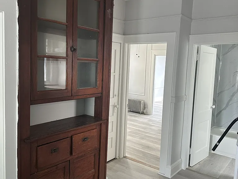 50 Montrose Ter — Photo 15