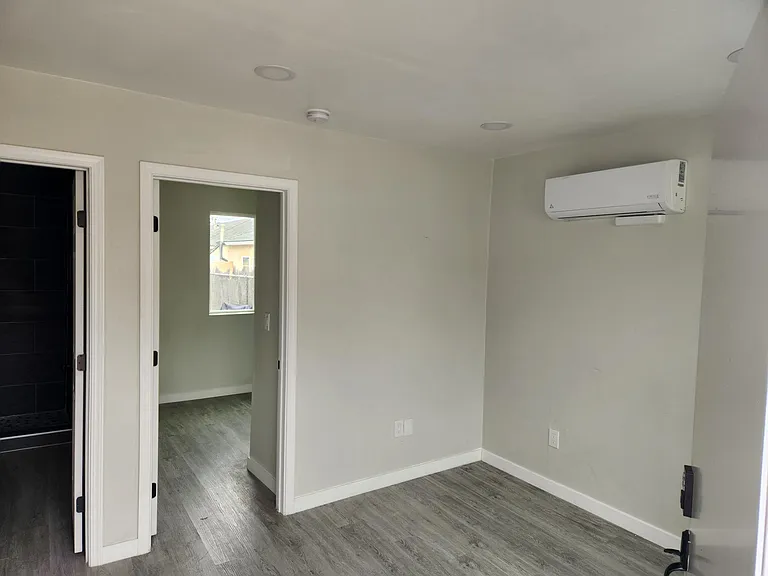 2848 Broadway #4 — Photo 2