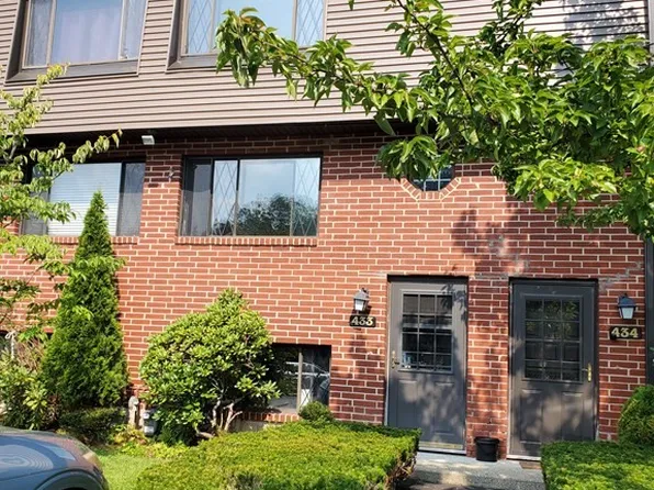 433 Farrwood Dr, Haverhill, MA 01835
