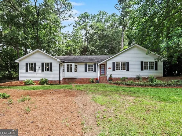 4647 Nantucket Dr SW, Lilburn, GA 30047