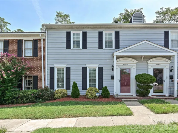 8069 Regent Park Ln, Charlotte, NC 28210
