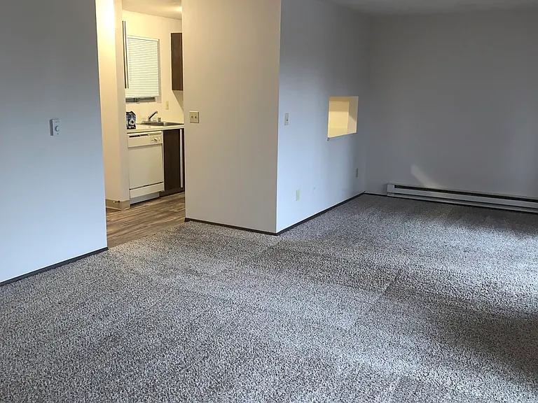 Hidden Lake Apartments — Photo 34