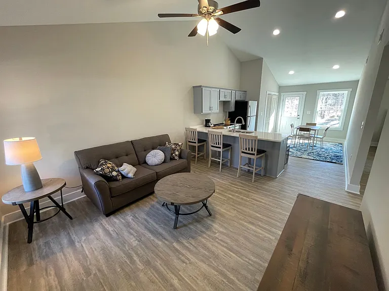 1308 S Main St — Photo 4