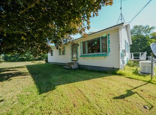 545 Lapoint Rd, Stetson, ME 04488