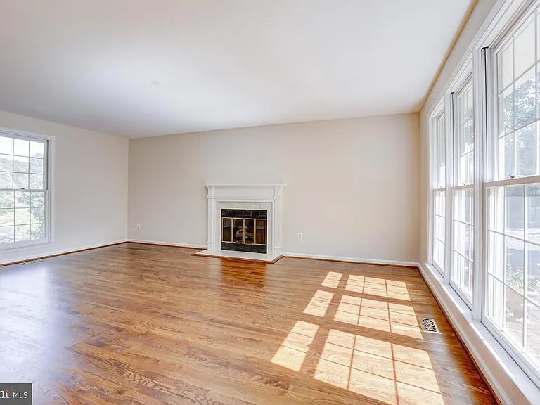 9548 Fox Hollow Dr — Photo 15