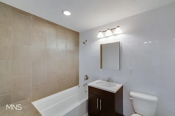 Rented by MNS | media 5