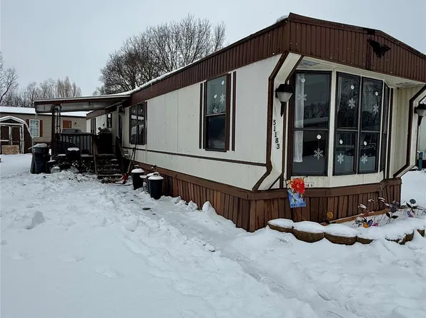 51183 E Sylvia Dr S, Belleville, MI 48111