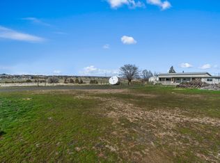 2748 NE Loucks Rd, Madras, OR 97741