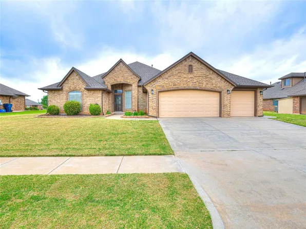 9701 Lakecrest Dr, Oklahoma City, OK 73159