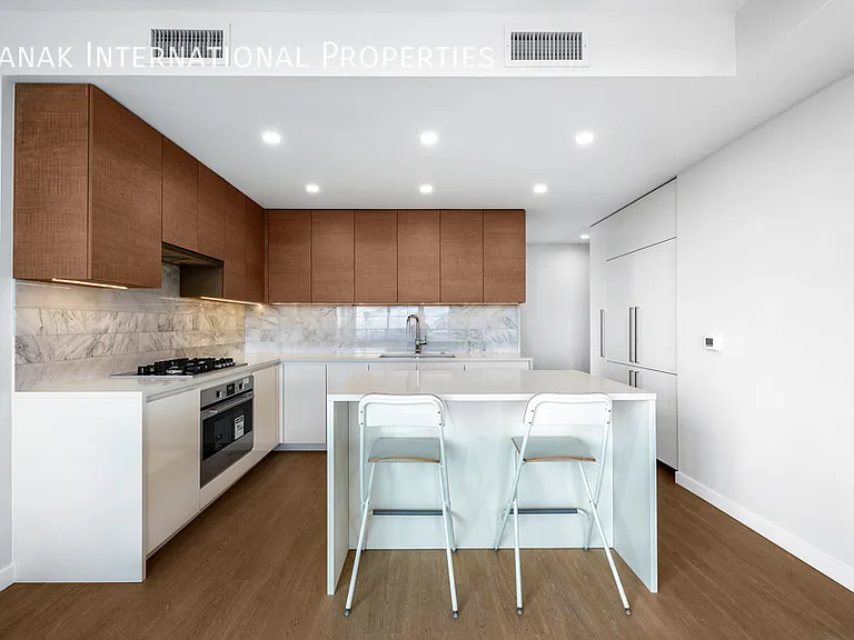 2108 Gilmore Ave #5204 — Photo 4