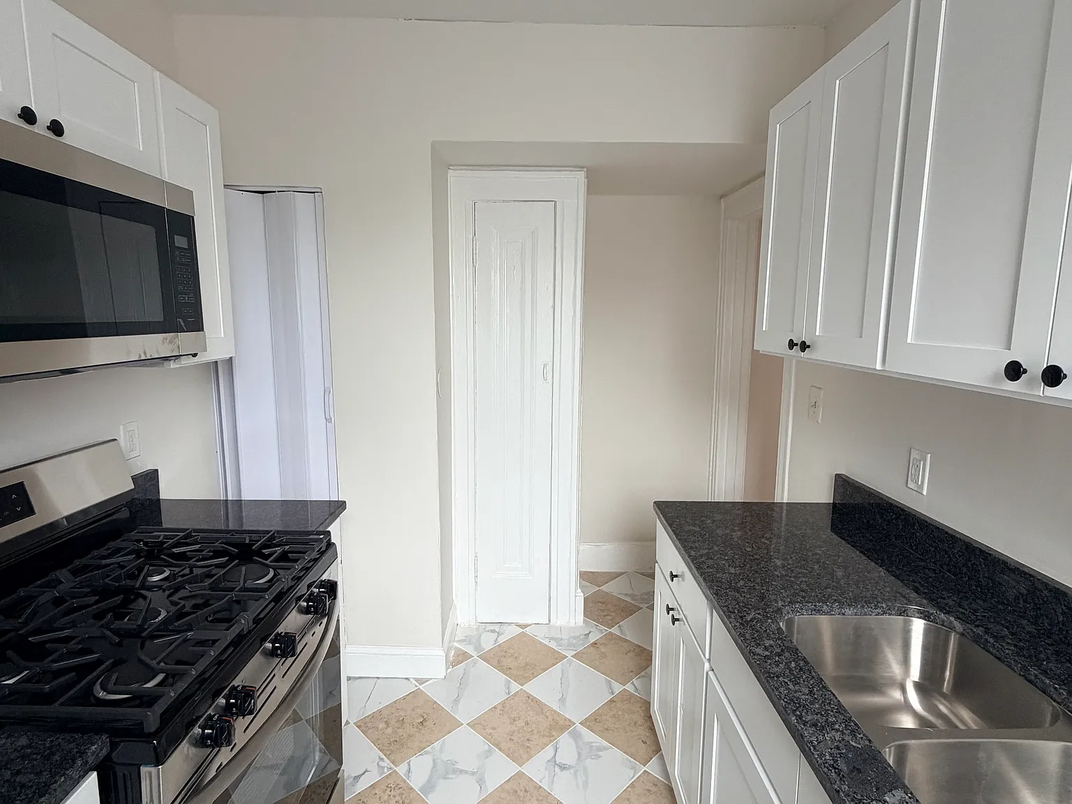 1 bed, $1,400 — Photo 4