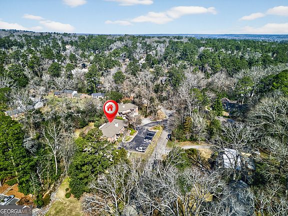 2nd image of 360 Vista Cir APT B
