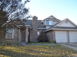5136 Yaupon Dr, Arlington, TX 76018