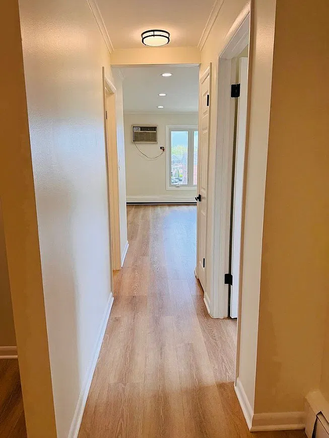 1 bed, 900 sqft, $1,495 — Photo 3