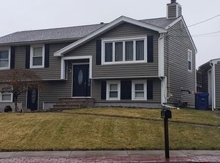 2042 Phillips Rd, New Bedford, MA 02745