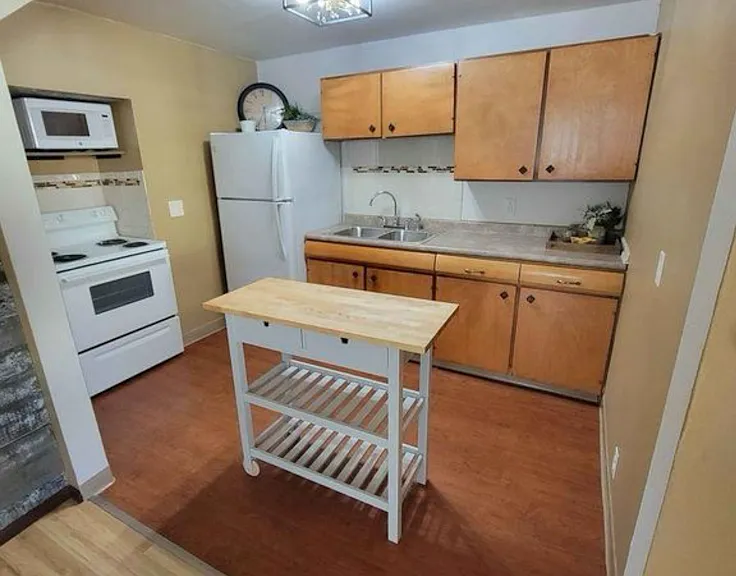 120 N Michigan St #5 — Photo 3