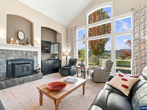 3rd image of 28401 Kingsbury Rd