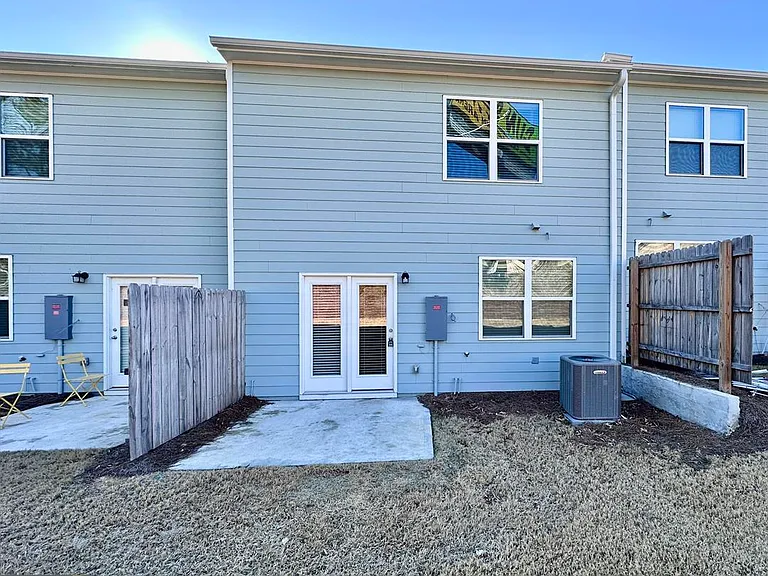 1066 Paddington Dr — Photo 17